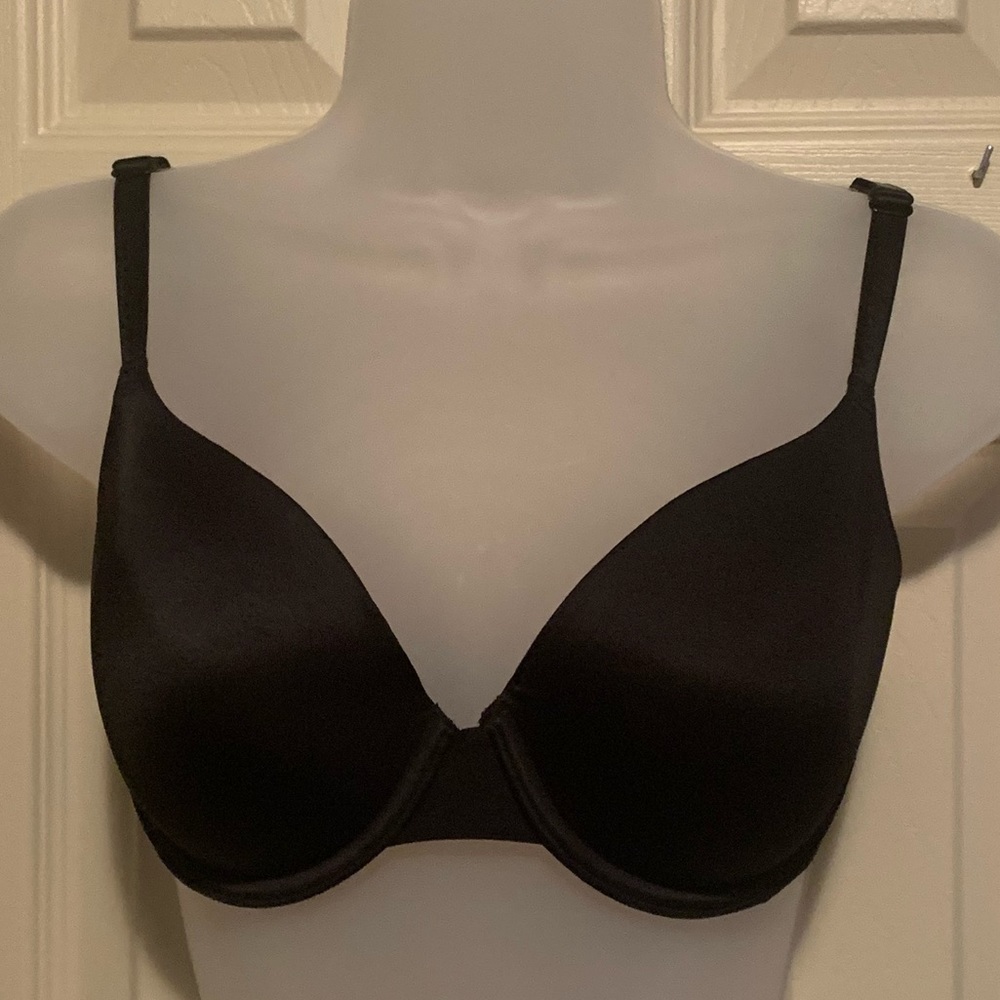 Victoria's Secret PINK black bra - light padding - 32DD